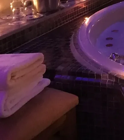 Hamam havlu seti — Lila Spa, Avcılar misafirlerine hizmet veren salon
